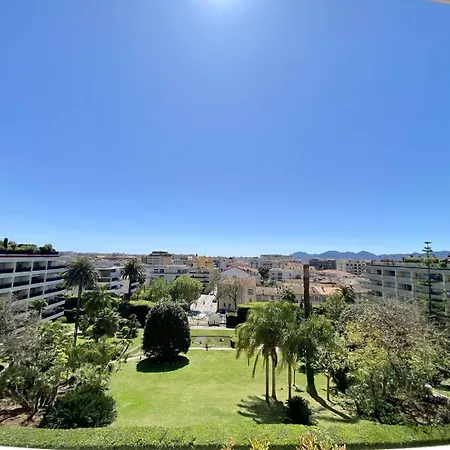 Centre-ville - Confort Avec Terrasse *